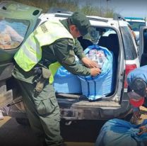 Les dieron la cana en un control con la chata llena de puchos y coca de contrabando