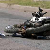 Embarazada jujeña se cayó de la moto: Su cabeza se partió contra el pavimento