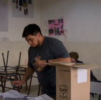 Cerró el balotaje: Los fiscales pelean voto a voto en las escuelas