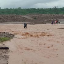 Rescataron a 20 jujeños en los alisos: Había quedado aislados por el temporal