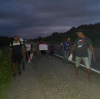 Trabajadores municipales de Santa Clara marchan hasta la Casa de Gobierno