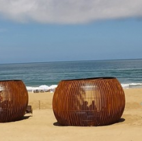 Cuánto salen los "huevitos" para vacacionar que son furor en las playas