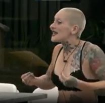 "Villera de m... te espero afuera": Furia le dijo de todo a Agostina en Gran Hermano