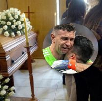 La muerte sorprendió a la familia del Dibu Martínez: el campeón no para de llorar