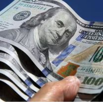 El dólar blue marca leve alza, sube $45 en la semana y se mantiene arriba de los $1.400