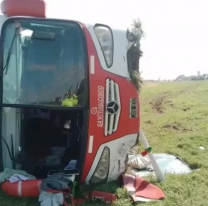 Volcó en Santa Fe un colectivo que salió de Jujuy: hay al menos 20 heridos