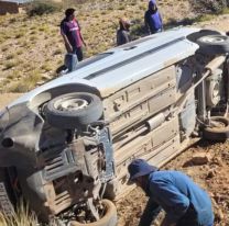 Brutal vuelco en la ruta a Humahuaca: Una jujeña y su hija se salvaron de milagro