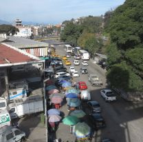 Jujeño guardó el celu y salió a caminar por la vieja terminal: "una mano"