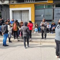 Denuncian un impuestazo en Perico: vecinos y feriantes protestaron en el Concejo