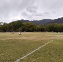 Partido de fútbol en Jujuy terminó con una batalla campal entre 200 personas y la infantería