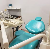 Fue al dentista y tuvo que salir corriendo: él agarró su mano y se desubicó