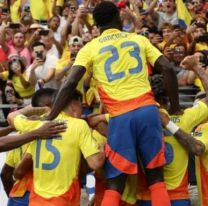 Colombia, con un penal inventado por el chileno Juan Lara en el VAR, se puso en ventaja: 2 a 1 ante Argentina