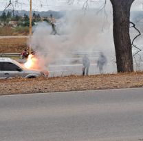 URGENTE: se prende fuego una camioneta en la 66