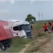 Camión chocó de frente contra un auto en ruta 34: hay un muerto