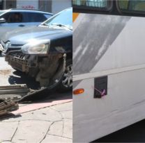 Terrible accidente entre un colectivo y un auto en pleno centro de Jujuy