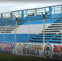 Tras las críticas de los hinchas habló Enzo Baca y aseguró que arreglarán el color