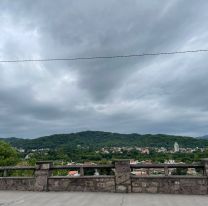 Se va a caer el cielo: las zonas que están alerta por fuertes tormentas en Jujuy