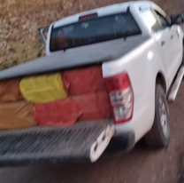 Jujuy: intentaron fugarse con la camioneta llena de mercadería ilegal