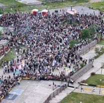 Comenzó la Cena Blanca para más de 4000 estudiantes en Ciudad Cultural