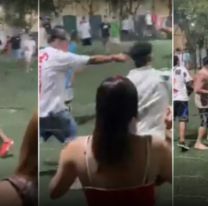 Terrible pelea en partido de fútbol: hinchas se metieron a la cancha y dispararon