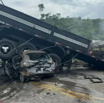 Tragedia en Brasil con más de 35 muertos por un choque en cadena