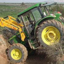 Tragedia rural: un peón murió electrocutado al maniobrar un tractor