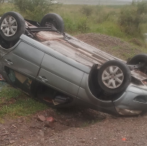 Así quedó el auto y 3 norteños fueron trasladados urgente al hospital