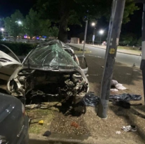 Trágico: auto se subió a la vereda y atropelló a una familia, hay dos muertas