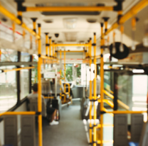 Pidió distancia social en un colectivo y le respondieron a puñaladas. El hombre murió