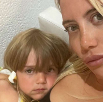 Wanda Nara besó en la boca a su hija y generó polémica. "Asqueroso", le dijeron en las redes