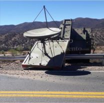 Otro accidente del Ejército en Jujuy: Un camión casi cae a un precipicio