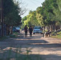 Entró a su casa, vio a su esposa con otro hombre y lo acuchilló: horror en el norte 