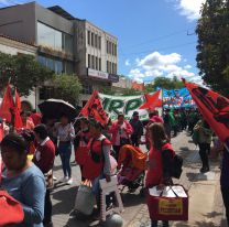 Jujuy también marchó reclamando aguinaldos y alimentos