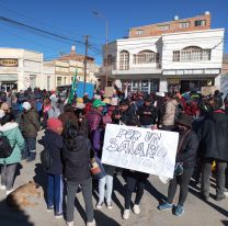 Huelga de hambre y corte en el puente internacional por los salarios 